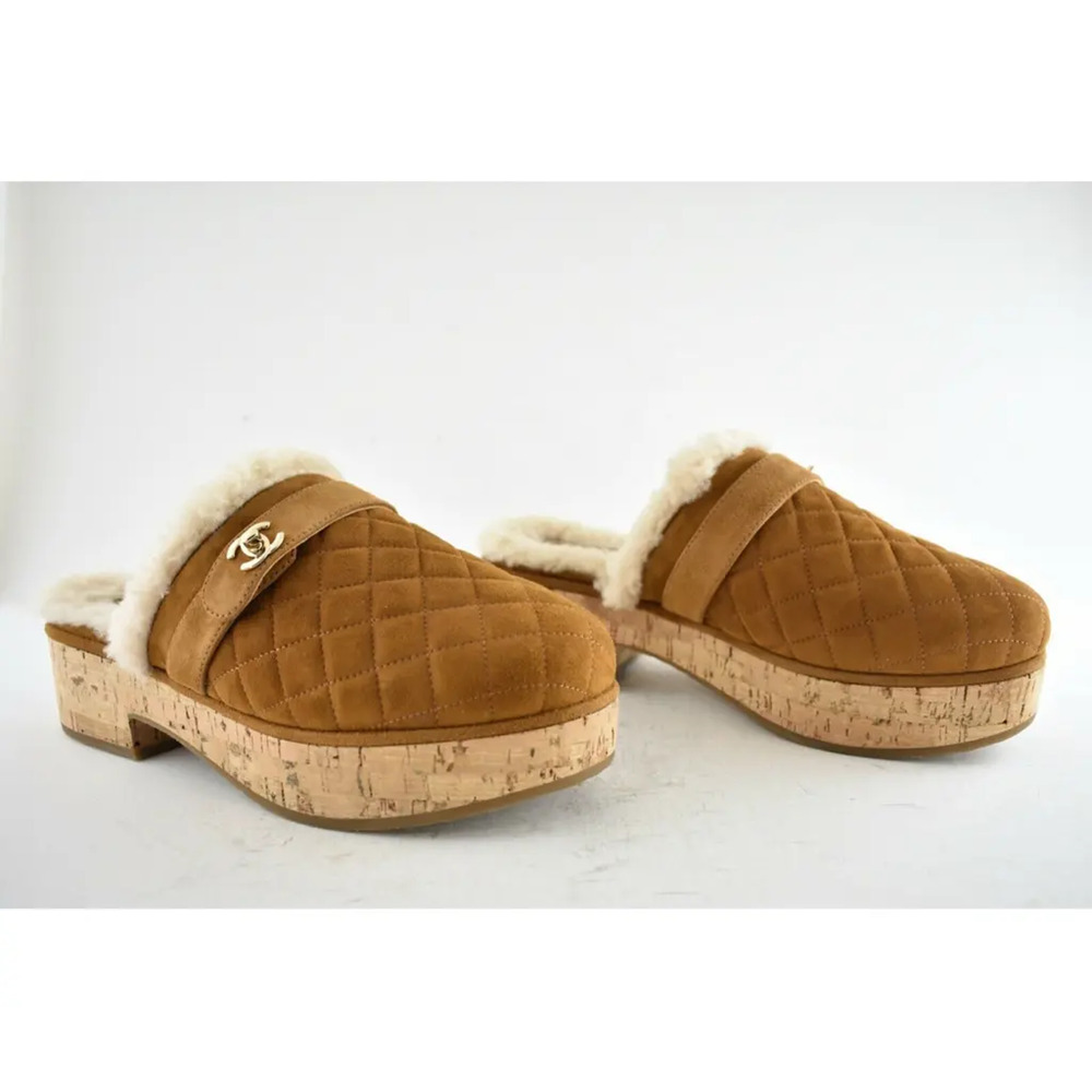 Chanel 21B Brown Suede Turnlock CC Logo Shearling Fur Mule Flat Clog Loafer 38 - Picture 2 of 11